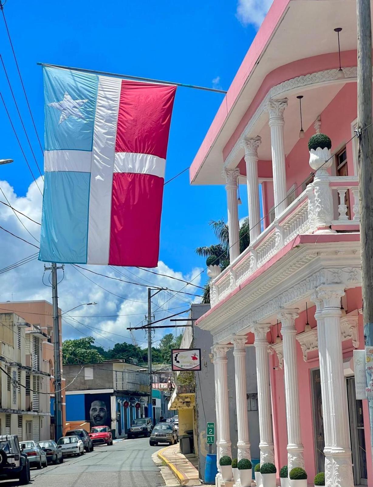 Hotel Libertad Lares Екстер'єр фото